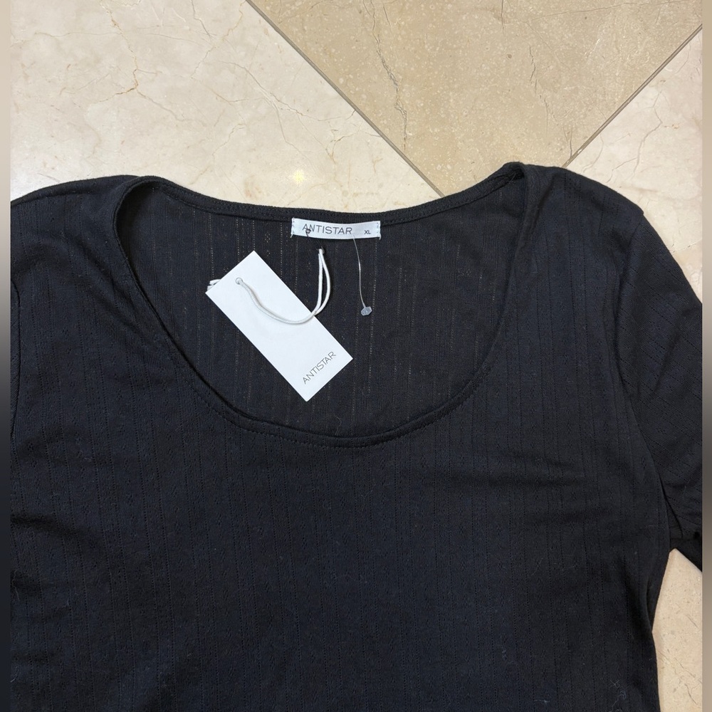 ⭐️ Antistar Black Long Sleeve Cropped Top- size XL - Picture 3 of 8